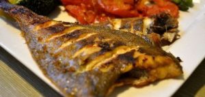 Peshk ne furre. Si te gatuaj peshk. Receta gatimi.