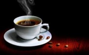 Efekti i pa-pelqeyeshem i kafese ne trupin e vajzave. studim kafe produkt konsumimi i kafese