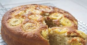 Kek me banane. Embelsire e thjeshte. Receta gatimi.