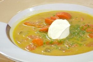 Supe e shpejte dhe e shendetshme. Receta gatimi. karota, patate, kos
