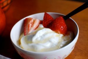 Kos frutash me shijen tuaj te preferuar. Receta gatimi.