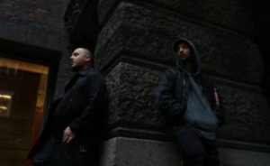Ledri Ft Lumi B - Krejt shokt e mi (Teksti) si me ushtri Tekste kengesh