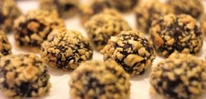 Bon Bona me cokollate te bere ne shtepi. Receta gatimi biskota