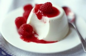 Embelsire pana cota e thjeshte. Receta gatimi. xhelatine karamel