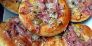 Mini Pica me feta buke. Receta gatimi. Proshute buke moxarella
