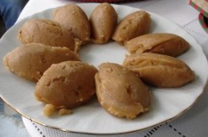 Receta e nene Marjanes. Hallve tradicionale shqiptare. gjalpe hallva