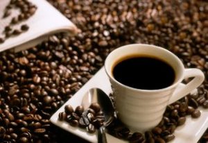 Vertetohet : Kush pin kafe jeton me gjate! Shendet 