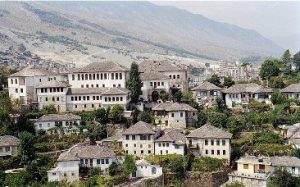 ne Shqiperi Arsyet pse Shqiperia duhet te vizitohet per turizem