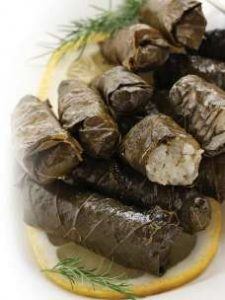 Japrak me gjethe rrushi. Receta gatimi tradicionale.