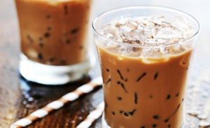 Kafe te ftohta ne shtepi. Cilen preferoni me shume kafeja