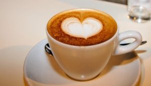 Rrezik! Asnjehere mos pini kafe me stomak bosh. organizem