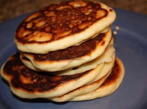 Petulla me kos dhe veze. Gatime tradicionale Shqiptare. Petulla me kos dhe veze. Gatime tradicionale Shqiptare.