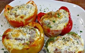 Speca te mbushur vetem me djathe dhe gjize. Receta gatimi.
