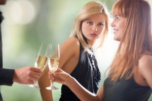Xhelozia pervec se psikologjine tuaj, ju demton edhe shendetin. Pse dikush xhelozon