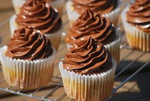 Si te pergatisni CupCakes me nutella. Receta gatimi. Si te pergatisni CupCakes me nutella. Receta gatimi.