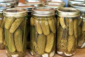Si te pergatisni kastraveca turshi. Receta gatimi tradicionale