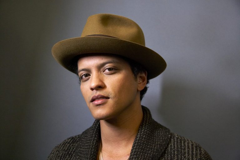 Bruno Mars - Somewhere In Brooklyn (Tekste kengesh)