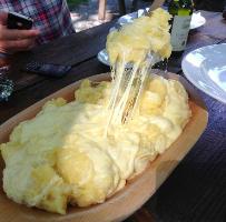 Kacamak. Receta gatimi tradicionale.