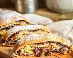 Strudel me molle. Receta gatimi per embelsira.
