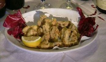 Kembe bretkosash me ereza dhe limon. Receta gatimi.kembet e bretkosave