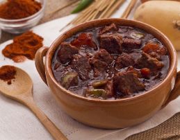 Menyra tradicionale e pergatitjes se gulashit. Receta gatimi. Gulash