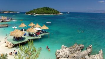 Arsyet pse Shqiperia duhet te vizitohet per turizem.