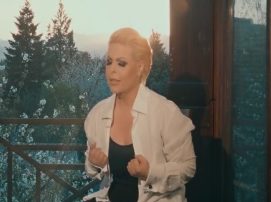 Aurela Gace - S'mundem (Teksti) S'mundem te te shoh vendin tend se ze njeri