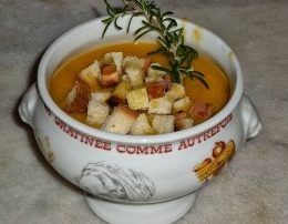 Supe e lengshme e thjeshte dhe e shijshme. Receta gatimi.