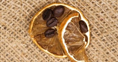 Dhimbjet luftohen me kafe dhe limon. Duhet ta provoni.