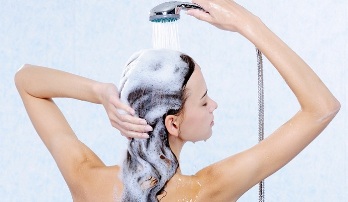 Disa te verteta qe nuk i keni ditur per shampon.