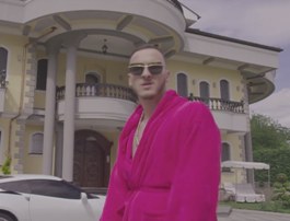 Mozzik - Kuks (Tekste kengesh te reja shqip) Hala i maj ner duks I kom mor qaty n'Kuks per juve sum han guxha