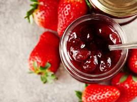 Si te pergatisni recel luleshtrydheje. Receta tradicionale.