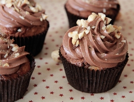 Si te pergatisni CupCakes me nutella. Receta gatimi.