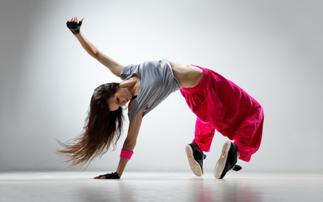 Te mbash trupin ne forme me kercim tashme eshte e mundur. Belly Dance muskujt e barkut