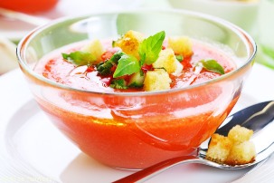 Supe e ftohte dhe e shendetshme per vere. Receta gatimi.
