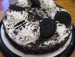 Torte e thjeshte me biskota Oreo. Receta te thjeshta gatimi