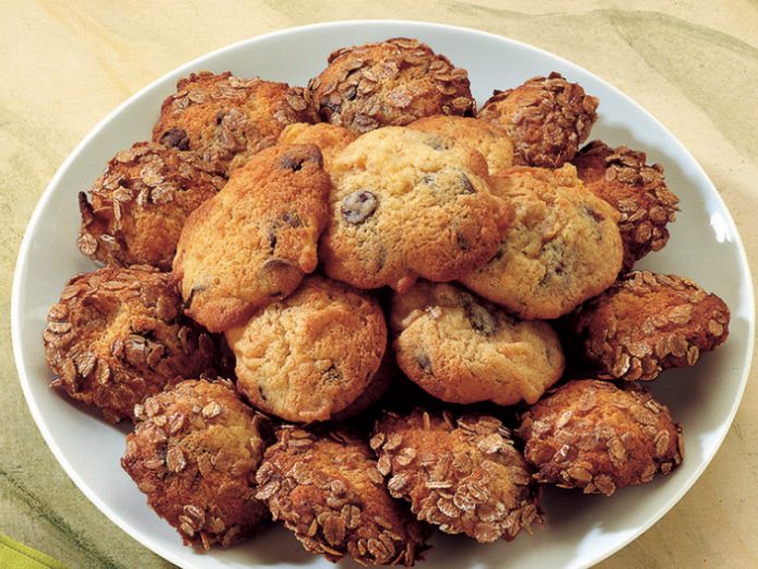 Biskota me arome portokalli dhe cokollate. Receta gatimi