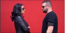 Shkurte Gashi Feat. Flori Mumajesi - Si Dikur (Teksti)
