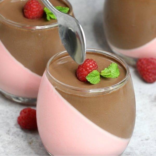 Puding dy-ngjyresh i shijshem per familjen tuaj. Receta Gatimi..