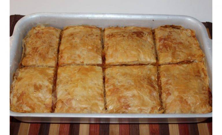 Petanik me fasule. Receta gatimi tradicionale