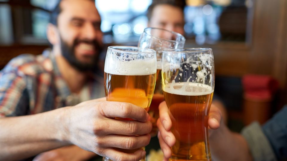 Disa arsye pozitive perse duhet te pini birre me shpesh.