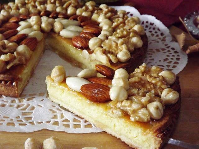 Torte me fruta te thata dhe arre kokosi. Receta embelsirash