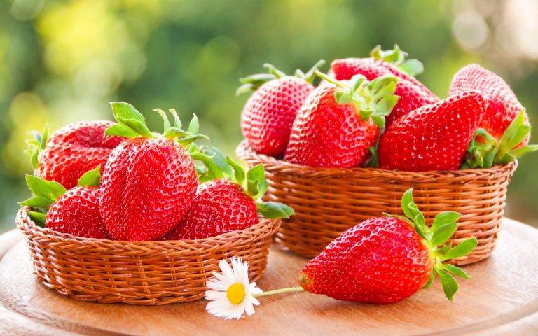 Cfare e ben luleshtrydhen frut kaq te shendetshem per shendetin.