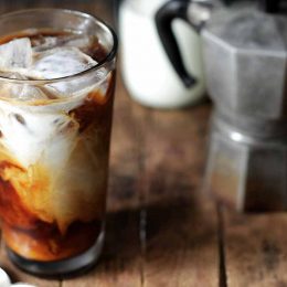 A ndikon me te vertete kafeja ne jetegjatesi?