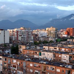 ne kaq pak tirane fatos arapi gjuhe letersi provim proze poezi