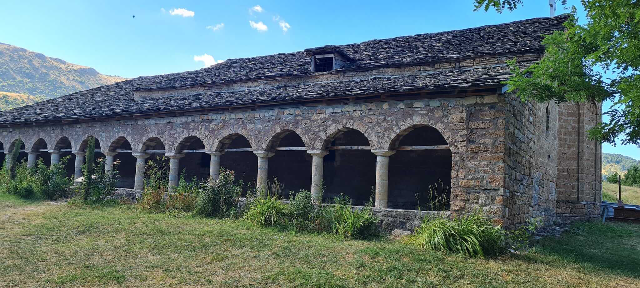 Kisha e Kashnjetit Kisha e Shën Mëhillit Kisha e Kaftallit